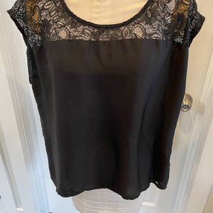 Silky Guess top with lace detail, size M